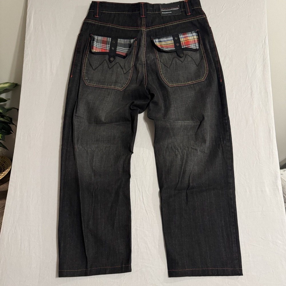Evolution in Design Men’s Black Jeans with Plaid Pocket Detailed - Picture 2 of 10